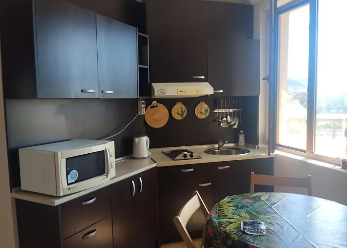 Quiet 1-bed Flat In Antonia Complex By Flat Mаnager 아파트